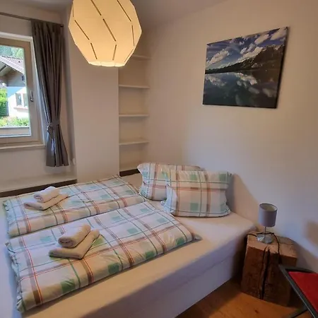 Kaiserhaus レオガング